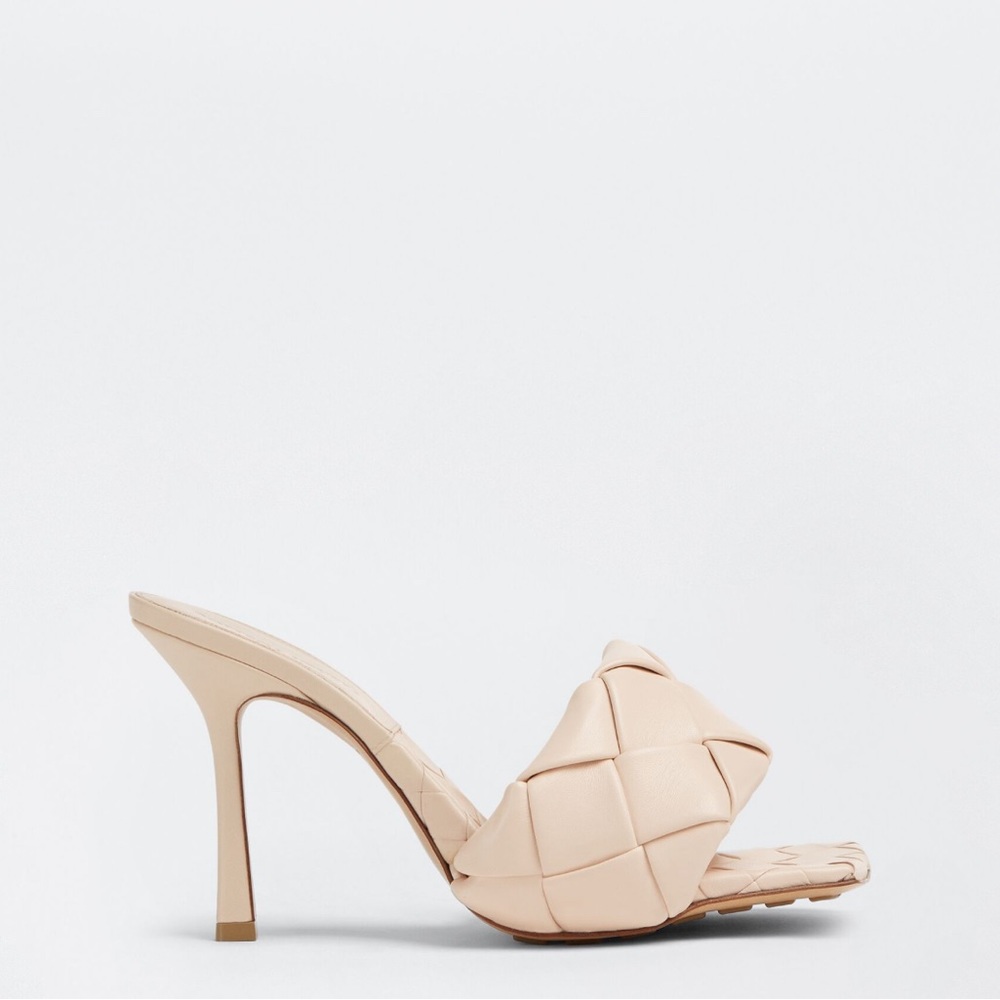 Bottega Veneta Lido Sandal Size 37